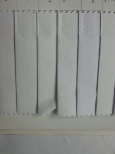 DG- SNYU 紗絹C 20*20/100*50 漂白細斜32*32/130*70 本白CVC 45*45/133*72 耐漂白水 耐氯漂 制服 Anti bleaching bleaching resistant 側面照